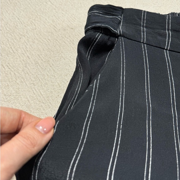 Aritzia Wilfred Faun Black Striped Wide Leg Rayon Crop Pants M - Picture 5 of 10